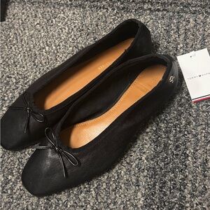 Tommy Hilfiger Women's Black Leather Loafers